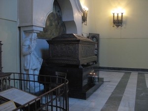 Саркофаг цара Душана у цркви Светог Марка у Београду