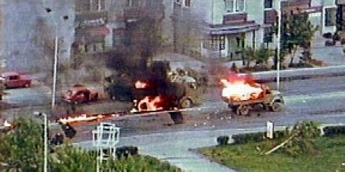 Јесмо ли заборавили? Тузла, мај 1992, напад муслиманских параформација на колону ЈНА у којој је мучки убијено и рањено преко 220 војника.