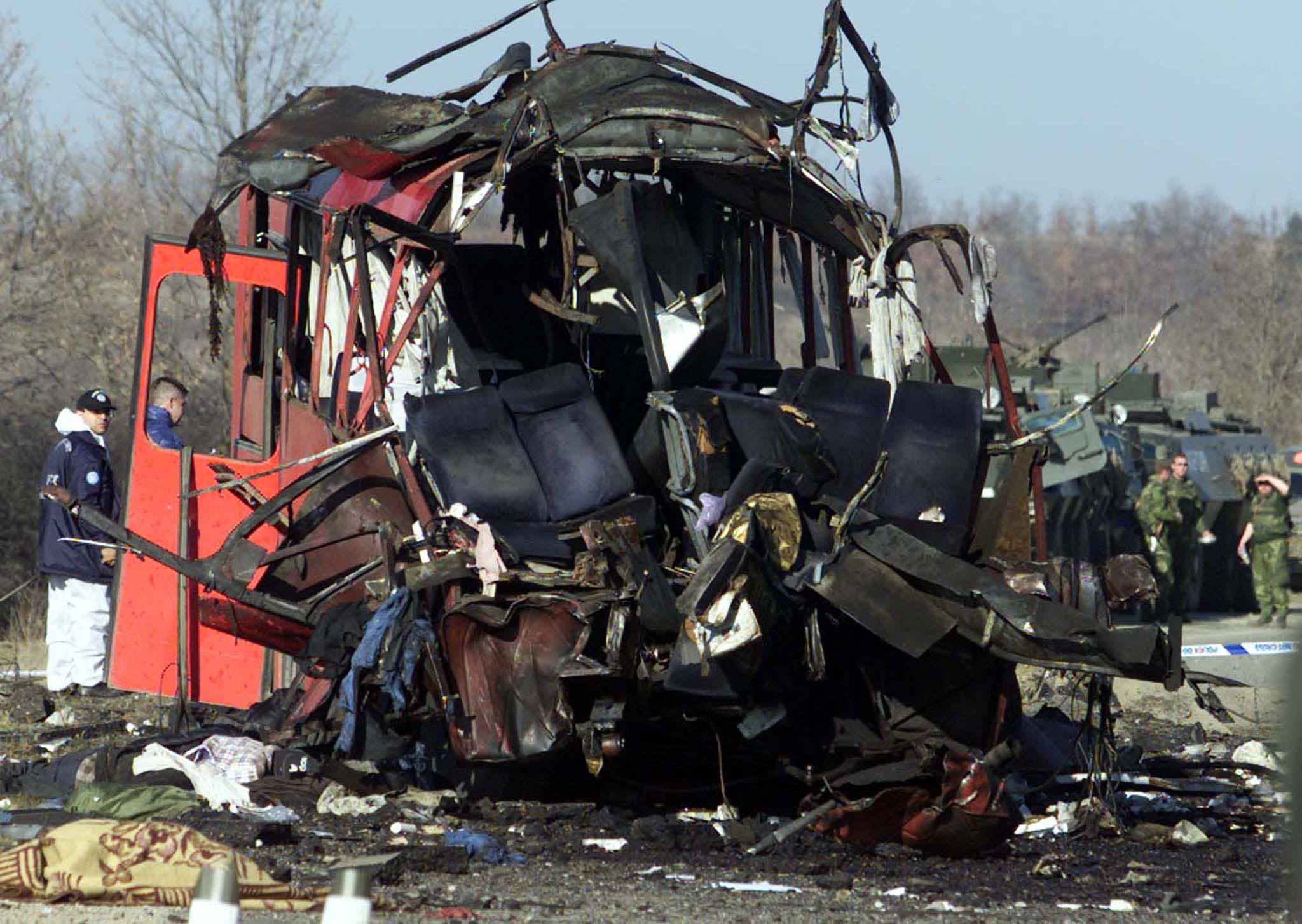 Teroristicki napad na autobus sa Srbima kod Podujeva