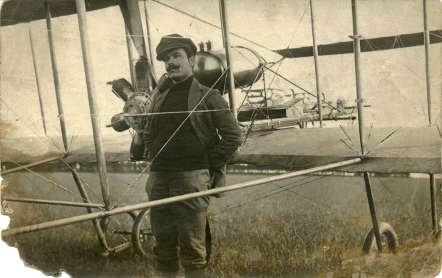 Mihajlo Petrović, srpski pilot obučavan u Farmanovoj školi u Francuskoj